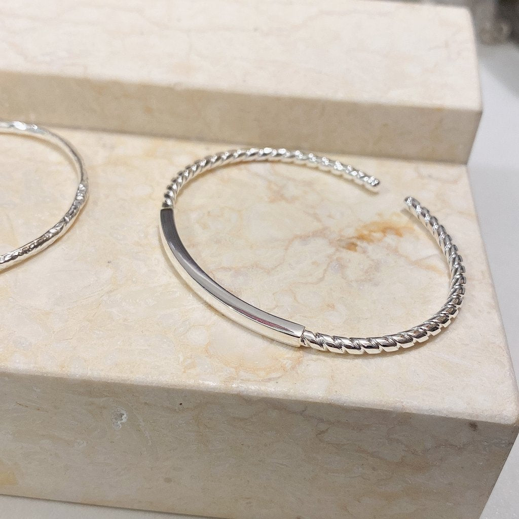 B1112/B1113 Foil Pattern Bracelet
