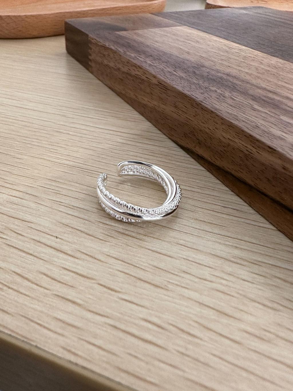 R1359 Twisted Stacking Ring