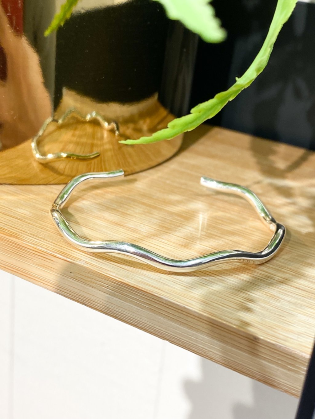 B1283 Wave Bracelet