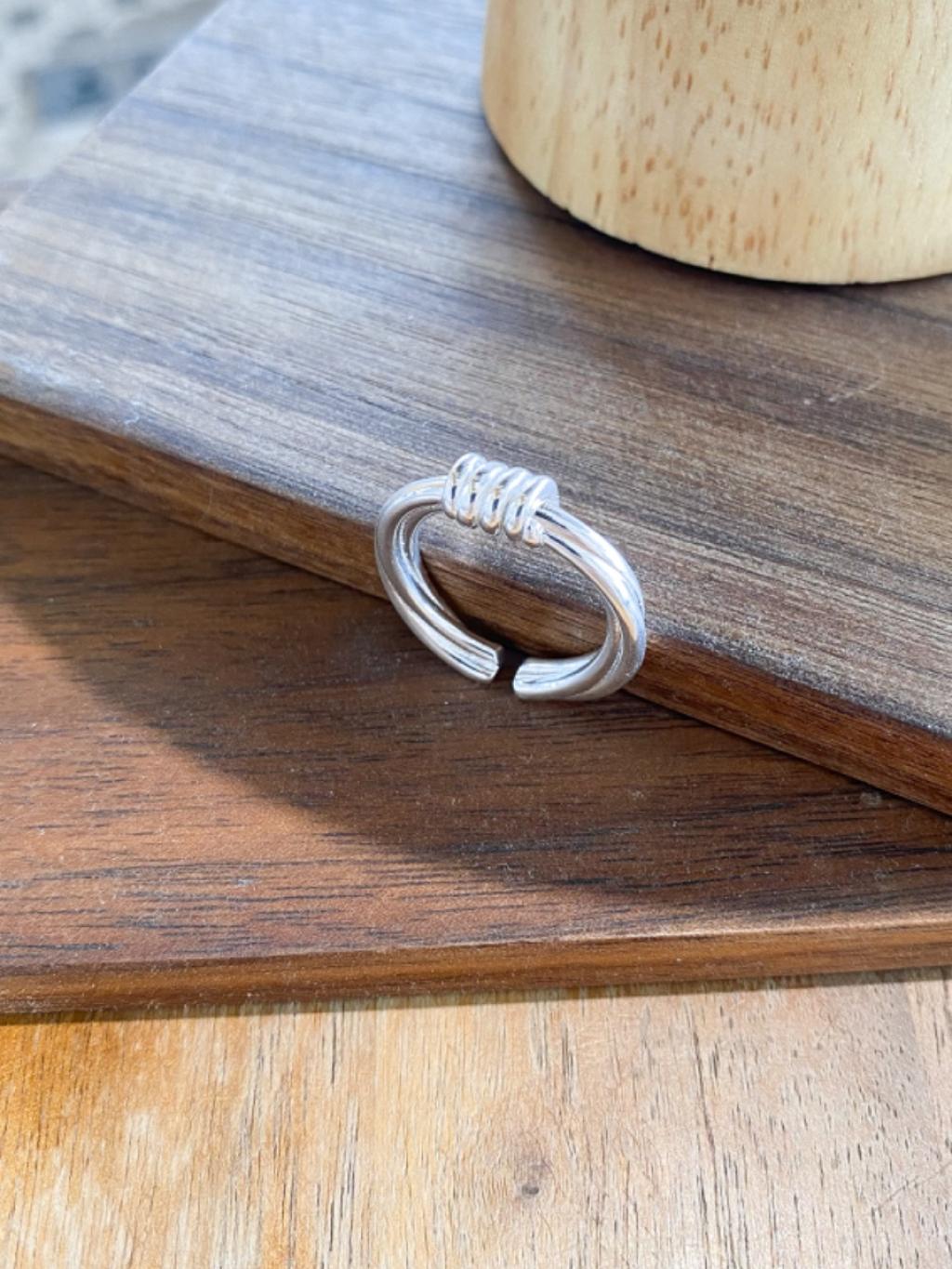 R1453 Twisted Wide Ring