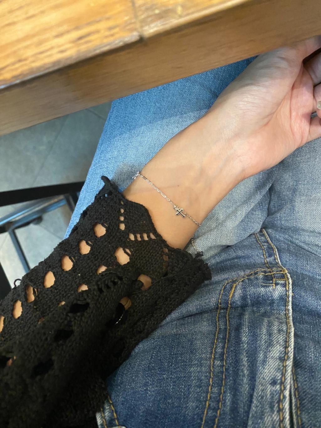 B1390 Cross Baby Bracelet
