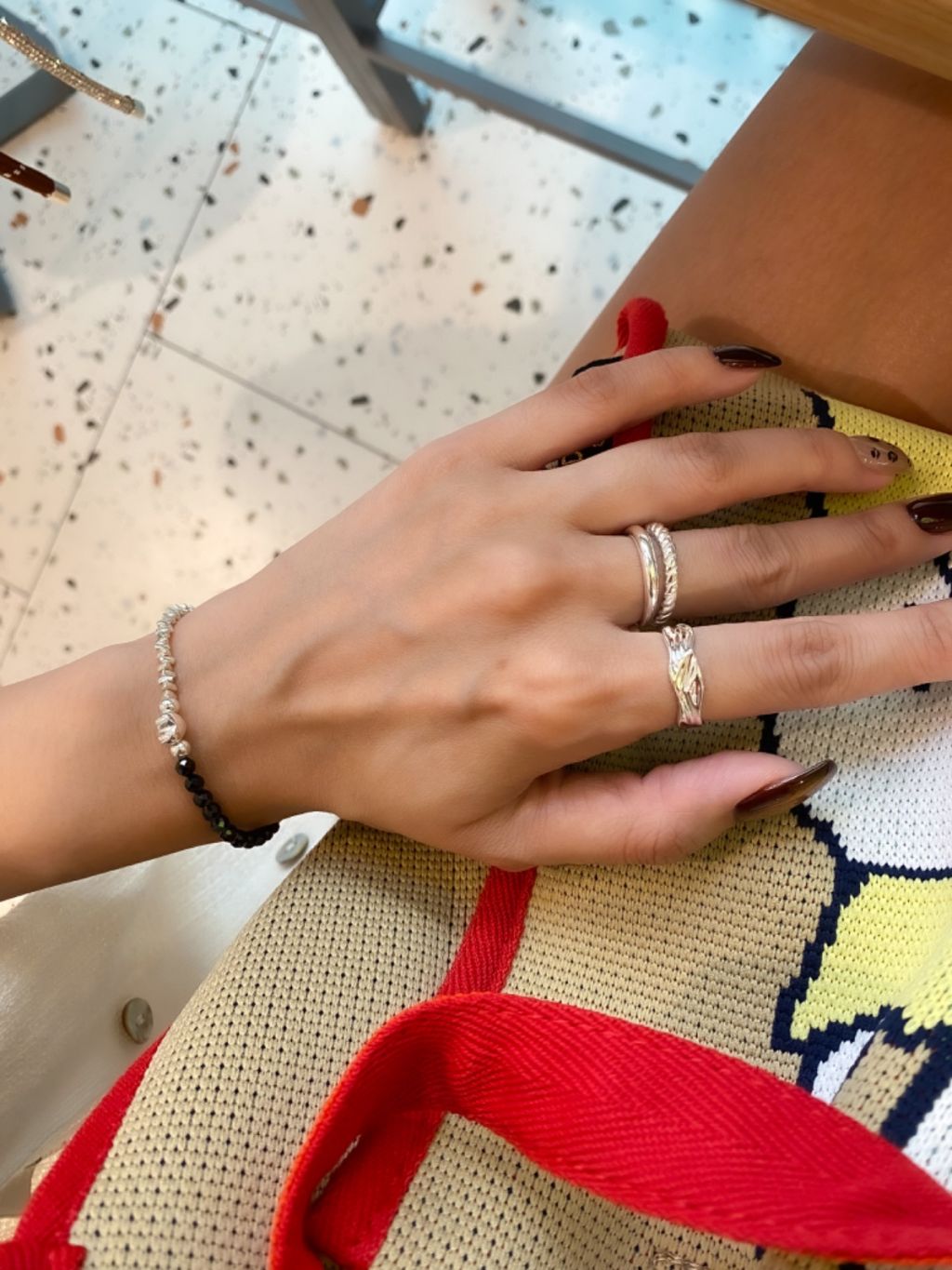 R1574 Irregular Grooved Ring