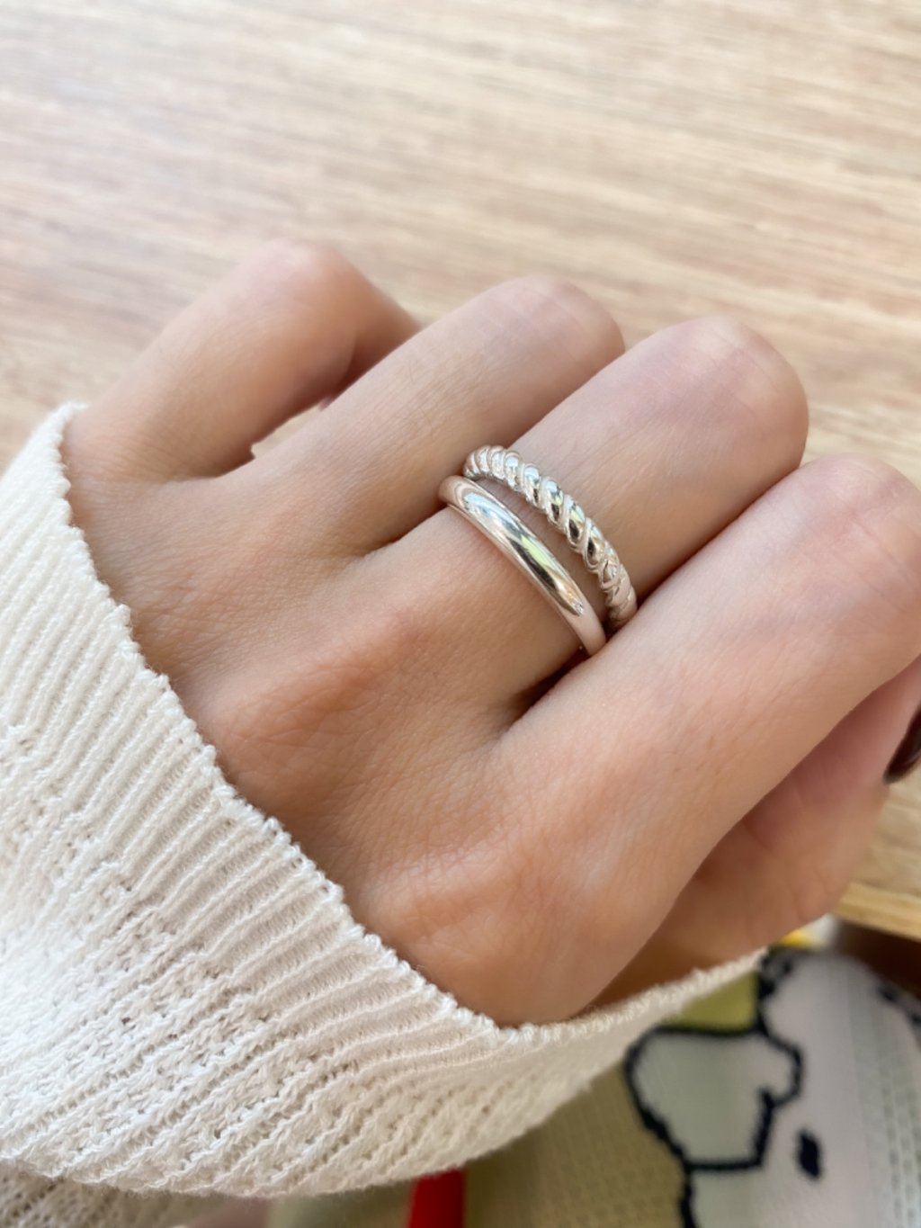 R1577 Twisted Smooth Double Layer Ring