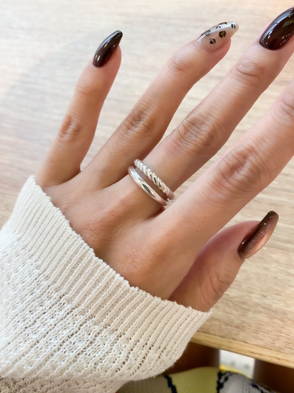 R1577 Twisted Smooth Double Layer Ring