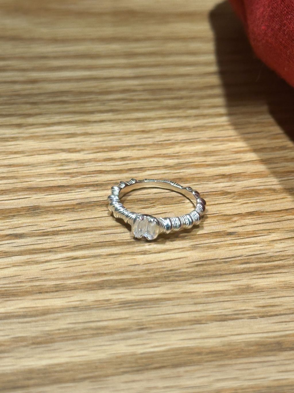 R1622 Zircon Horn Ring