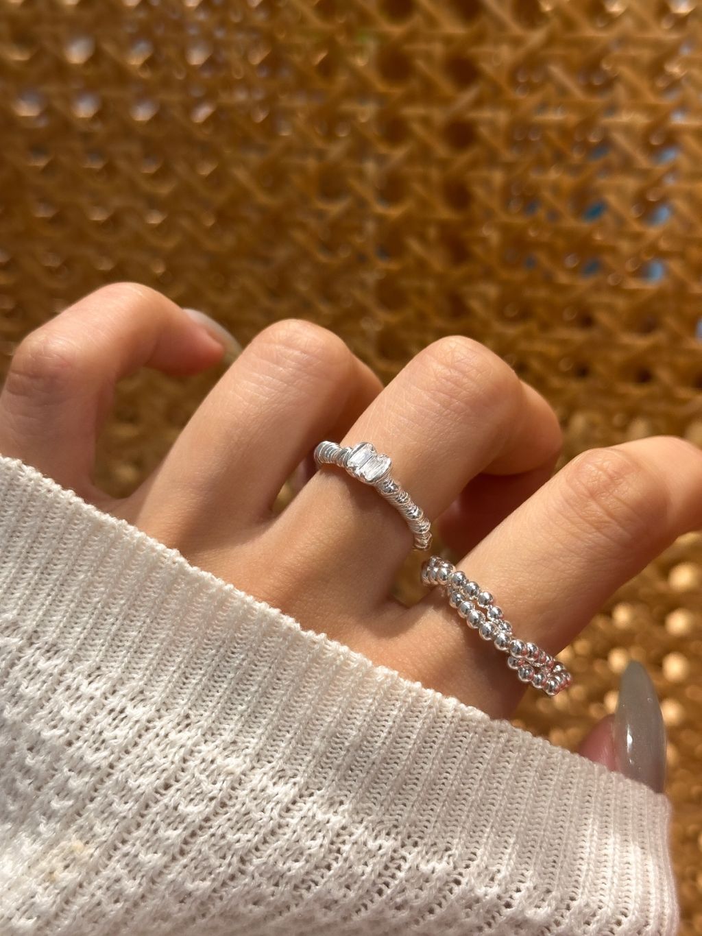 R1622 Zircon Horn Ring