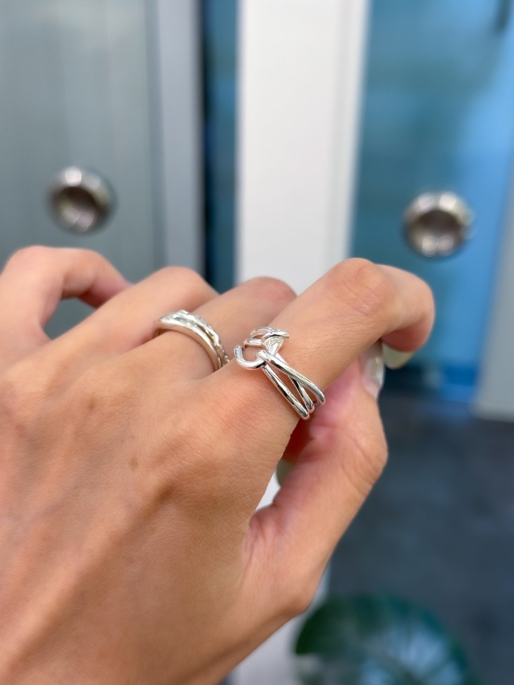 R1625 Double-band Ring with Lines