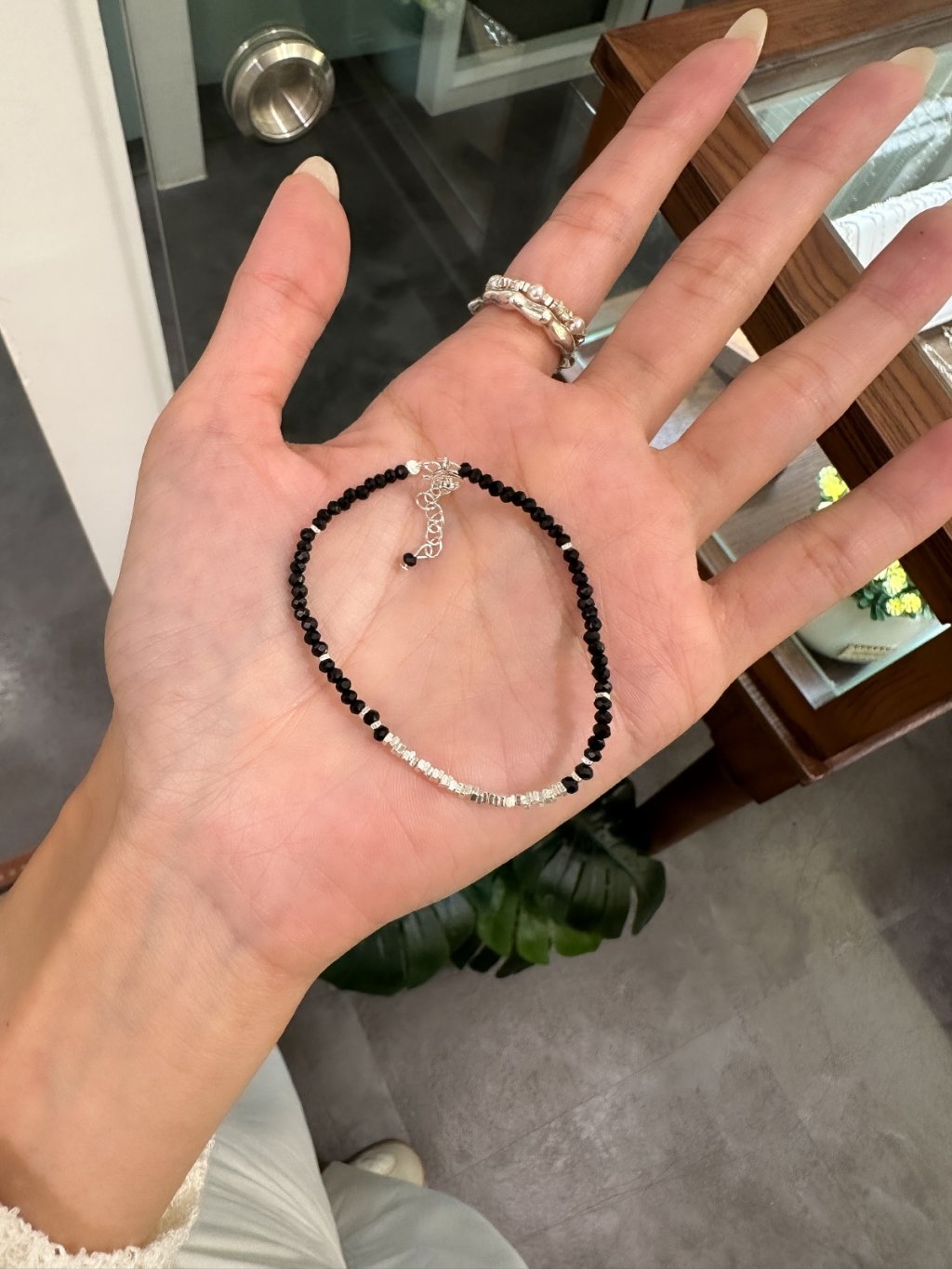 B1460 Black Point Crushed Silver Bracelet