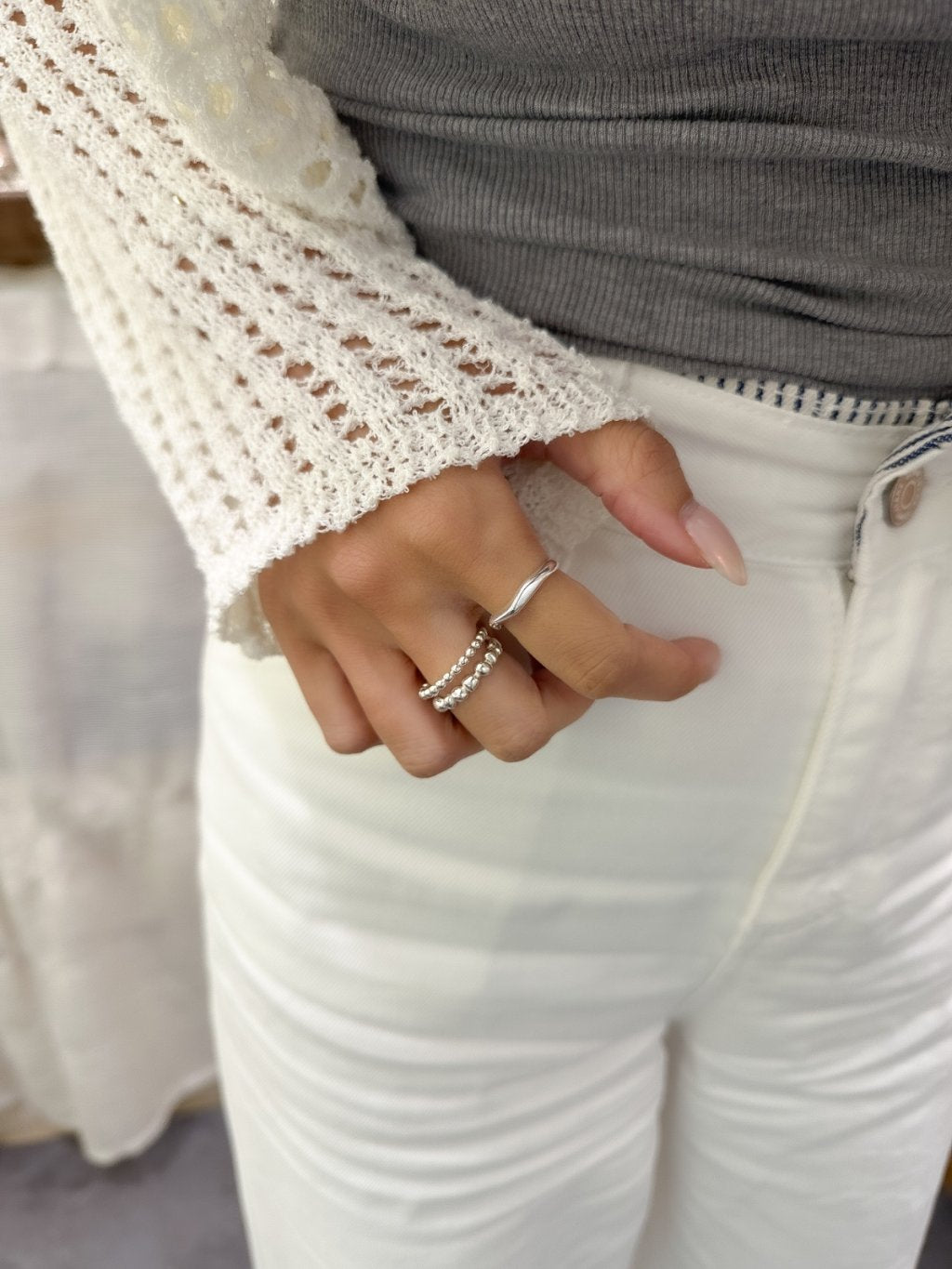 R1641 Flat Wavy Ring