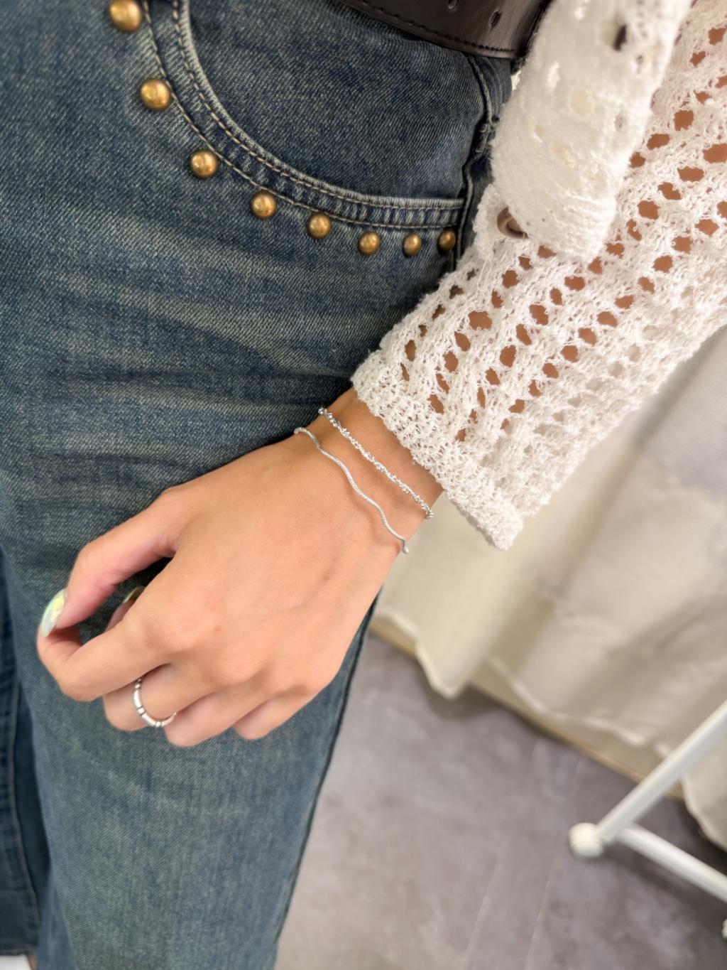 B1489 Wavy Frosted Stiff Bracelet