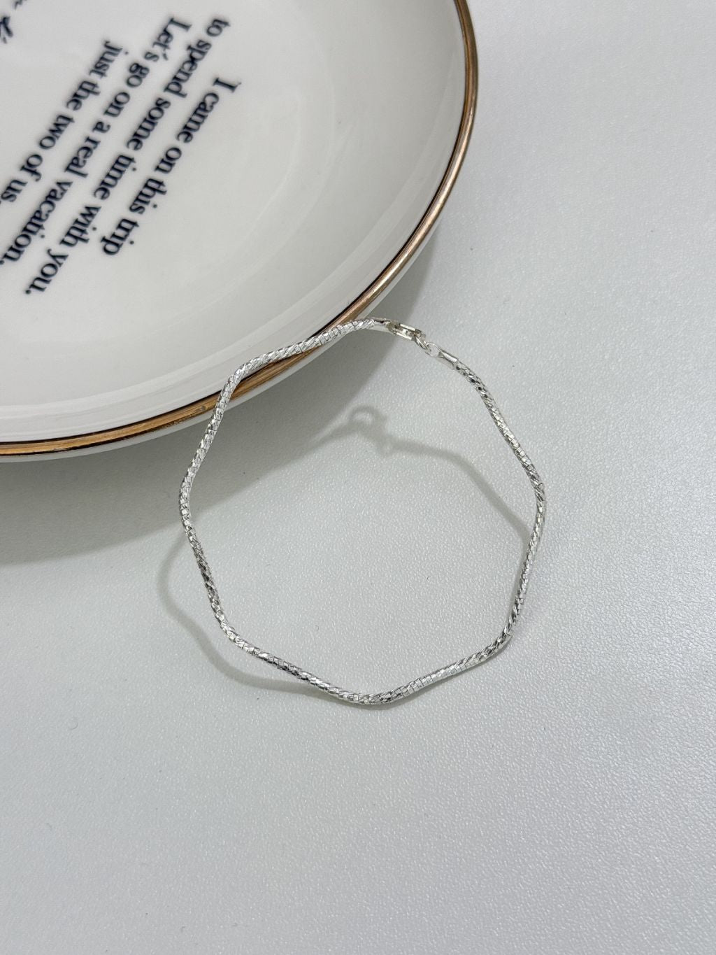 B1495 Wavy Polished Rigid Bracelet