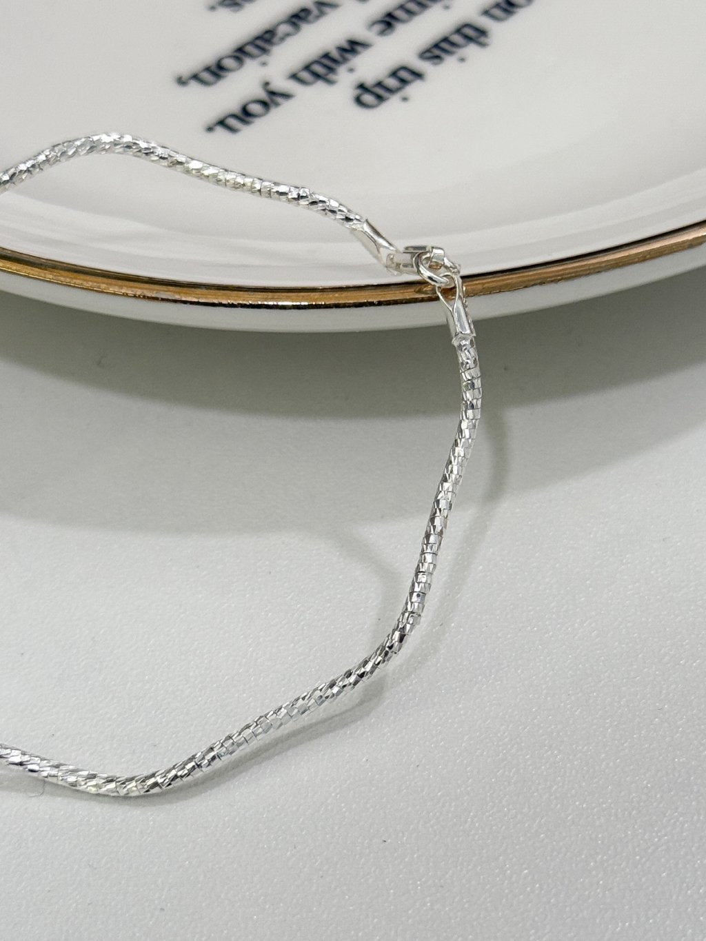B1495 Wavy Polished Rigid Bracelet