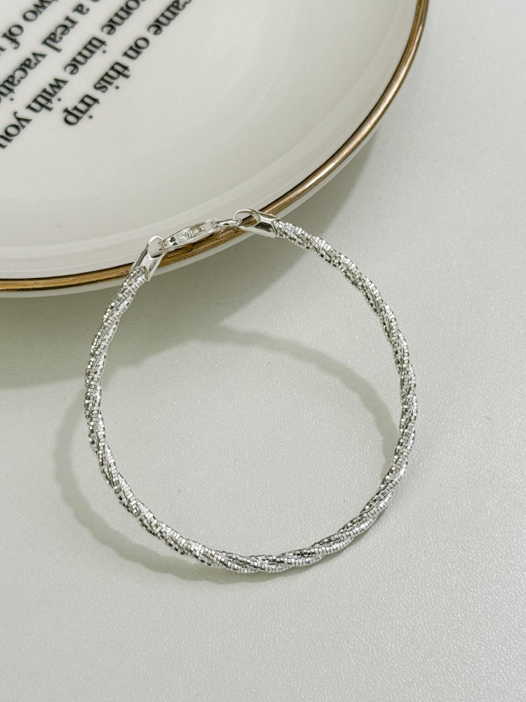 B1491 Bling Bling Twisted Round Bracelet