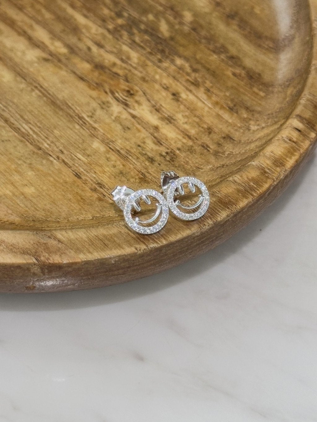 E1431 Zirconia Happy Face Earrings