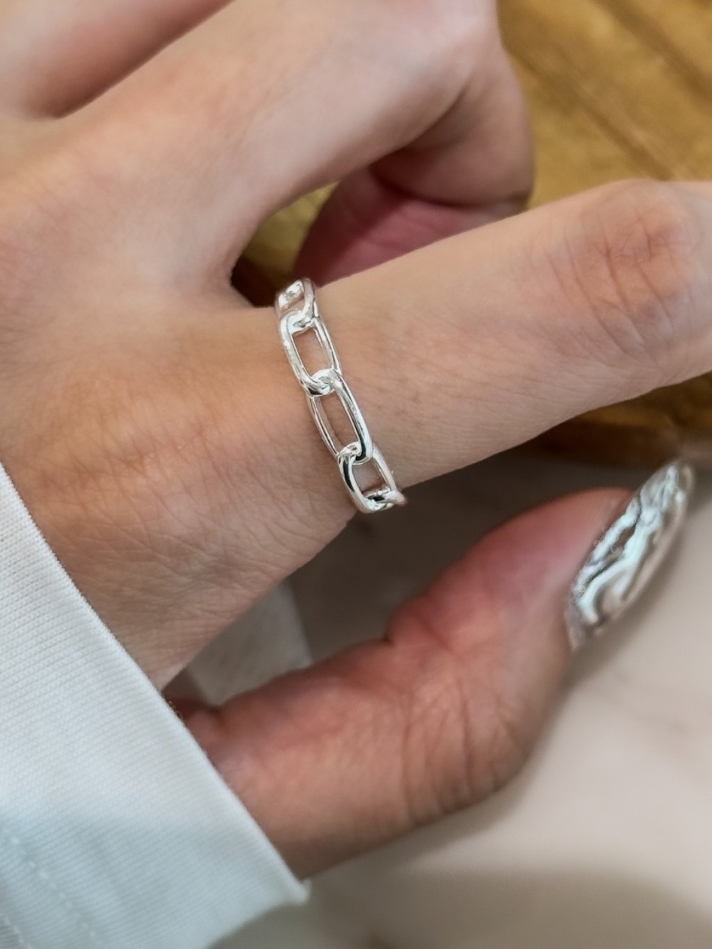 R1681 Chain Two-Tone Ring