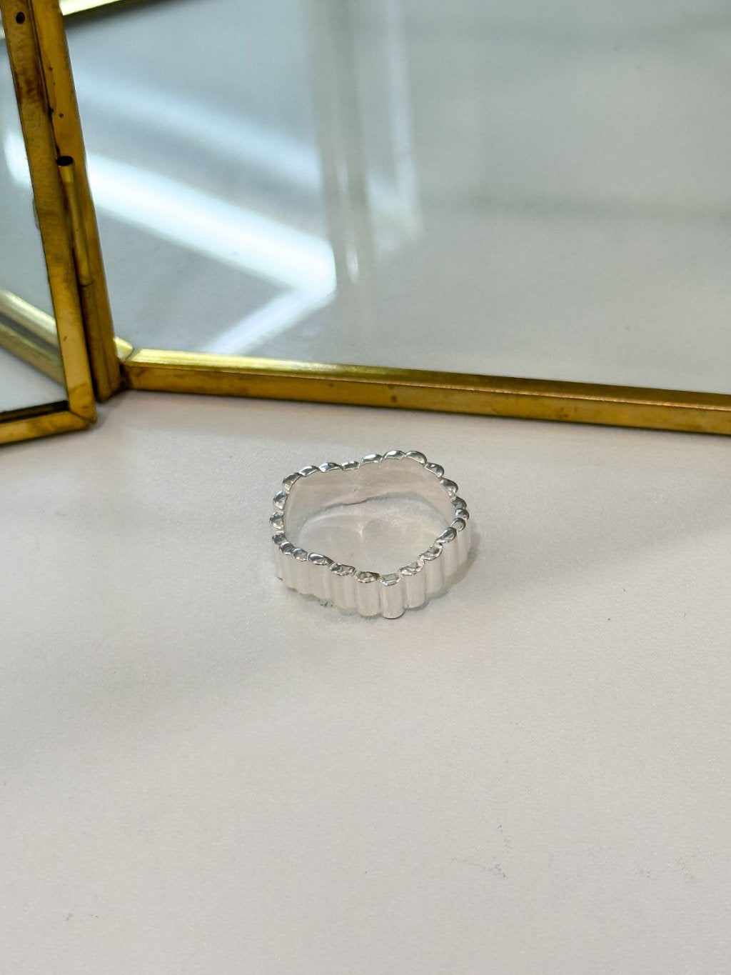 R1688 Wavy Bullet Ring