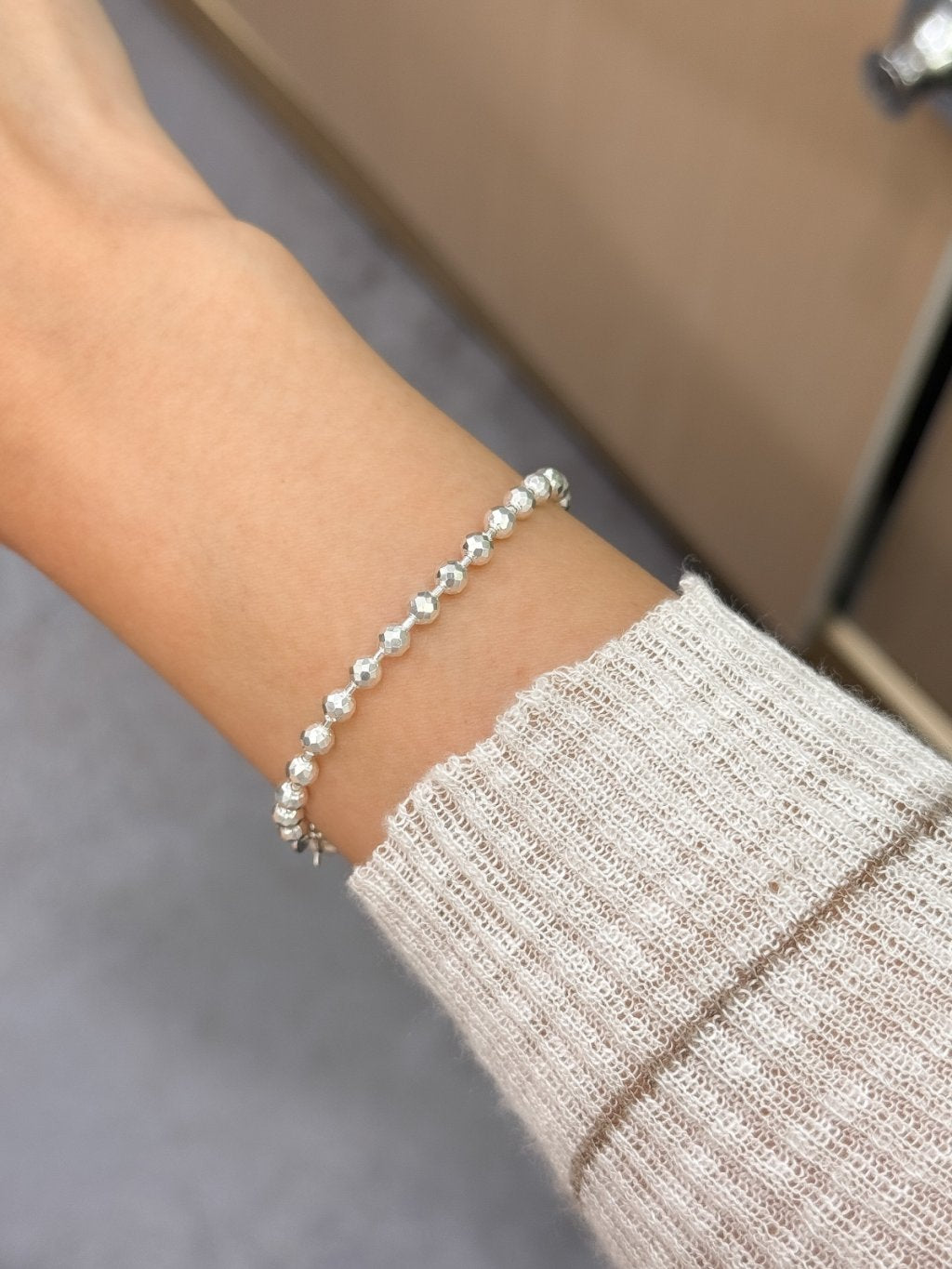 B1511 4MM Faceted Bead Bracelet