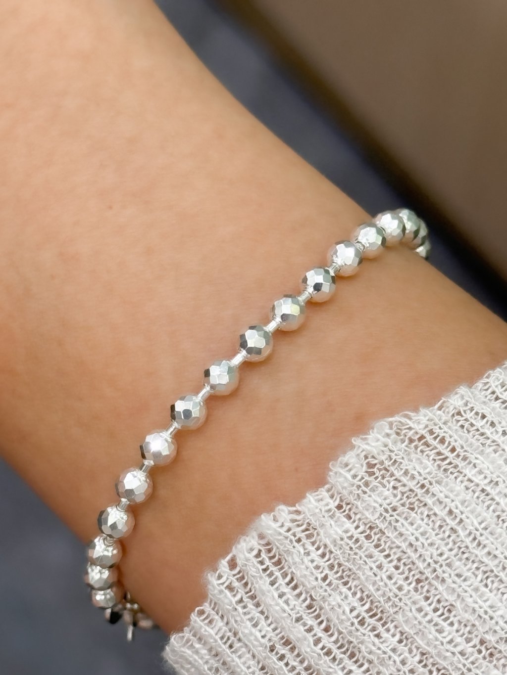 B1511 4MM Faceted Bead Bracelet