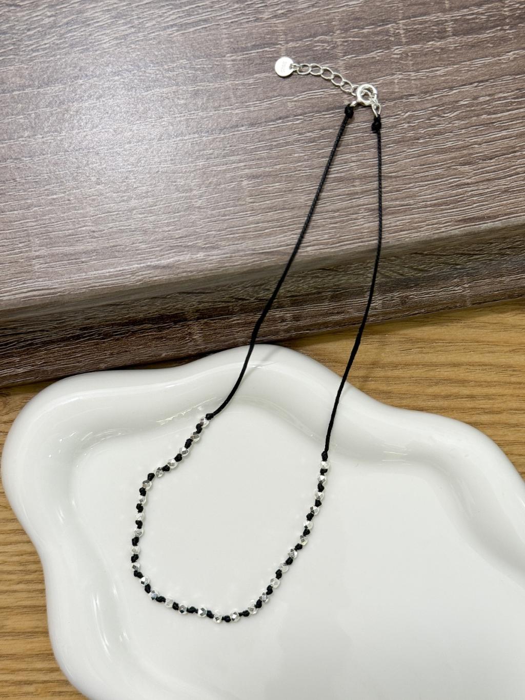N1320 Waxed Cord Square Bead Clavicle Necklace