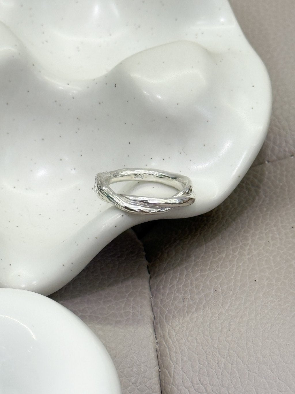 R1714 Handcrafted Crisscross Ring