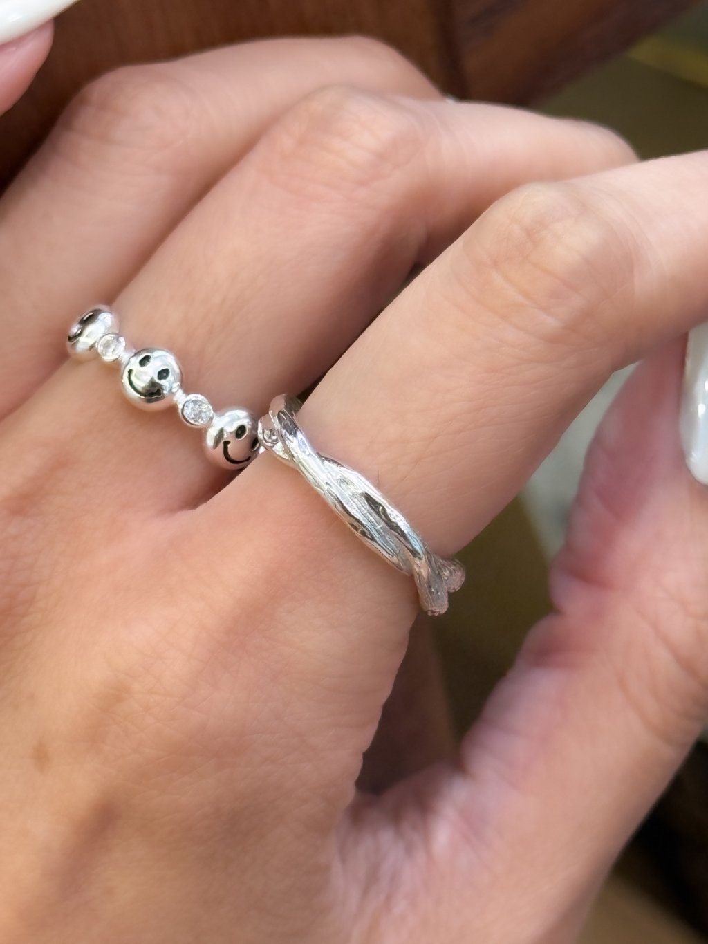 R1714 Handcrafted Crisscross Ring