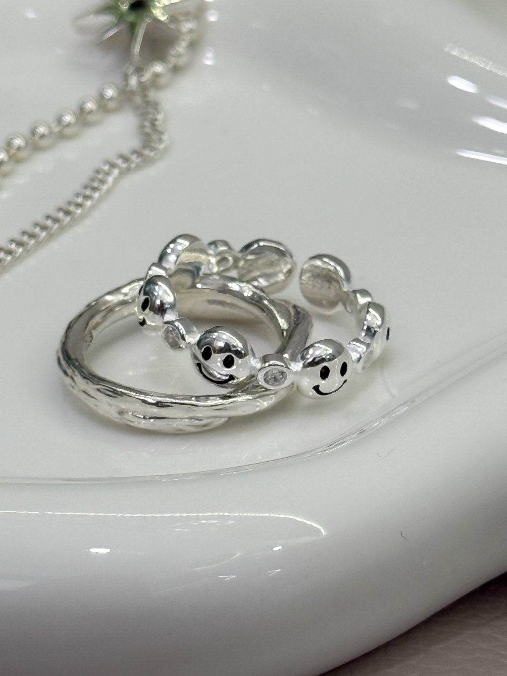 R1717 Zircon Round Smiley Face Ring