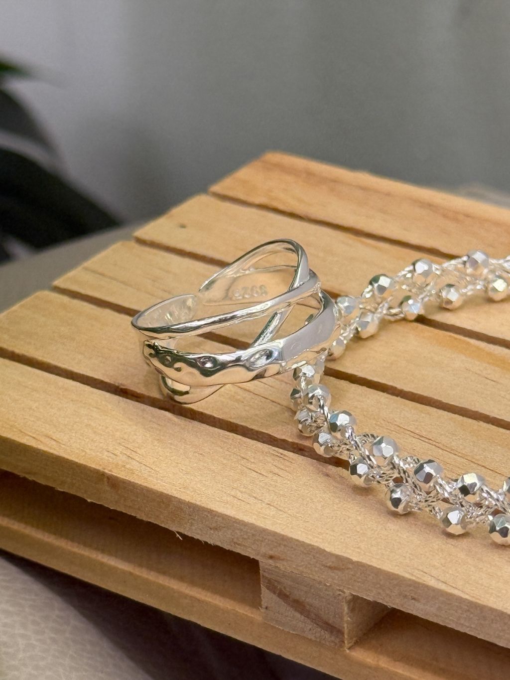 R1716 Thick and Thin Intersecting Lines Ring