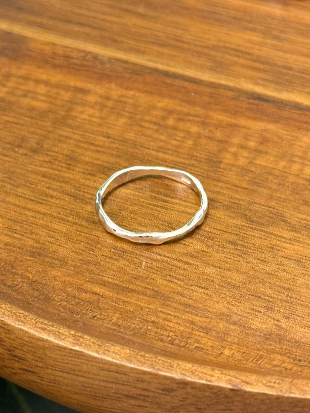 R1720 Irregular Wave Ring