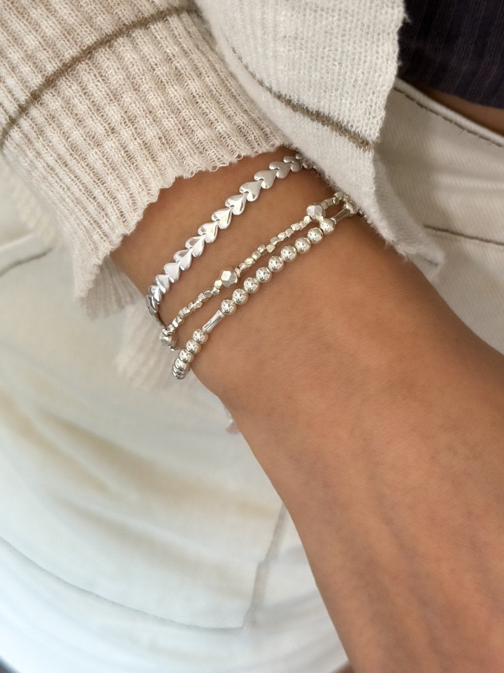 B1524 Heart-to-Heart Snake Bone Bracelet