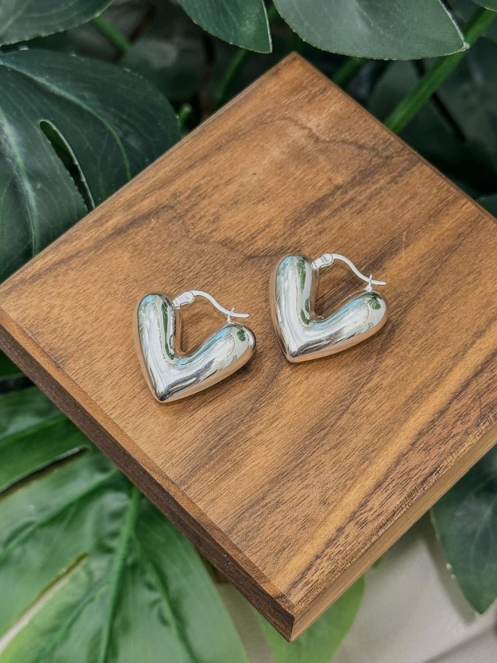E1456 Big Heart Hoop Earrings