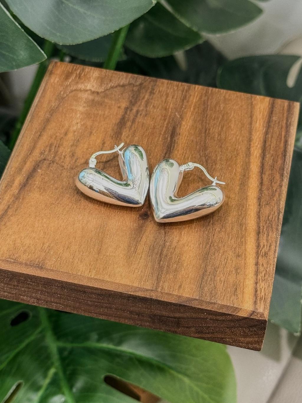 E1456 Big Heart Hoop Earrings