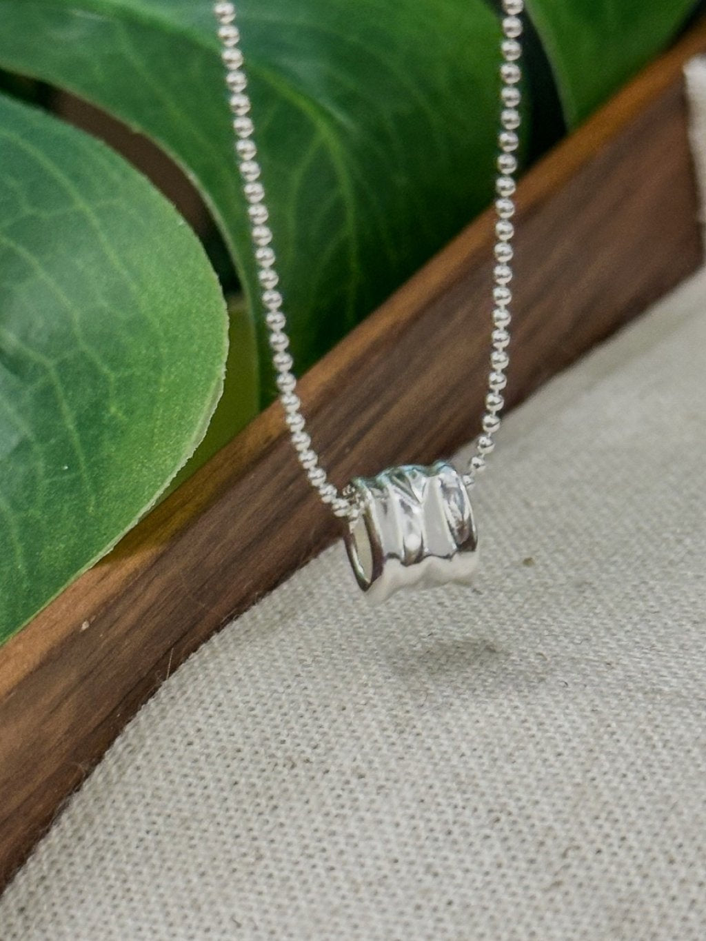 N1328 Cylindrical Grooved Necklace Italian Silver