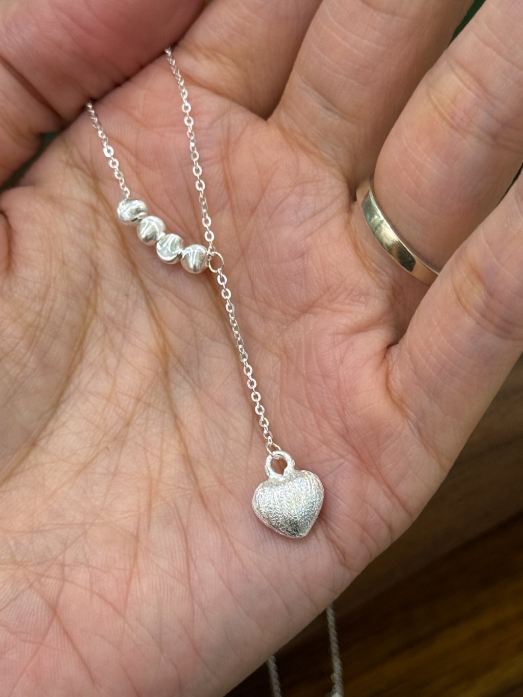 N1333 Frosted Heart & Laser Bead Necklace