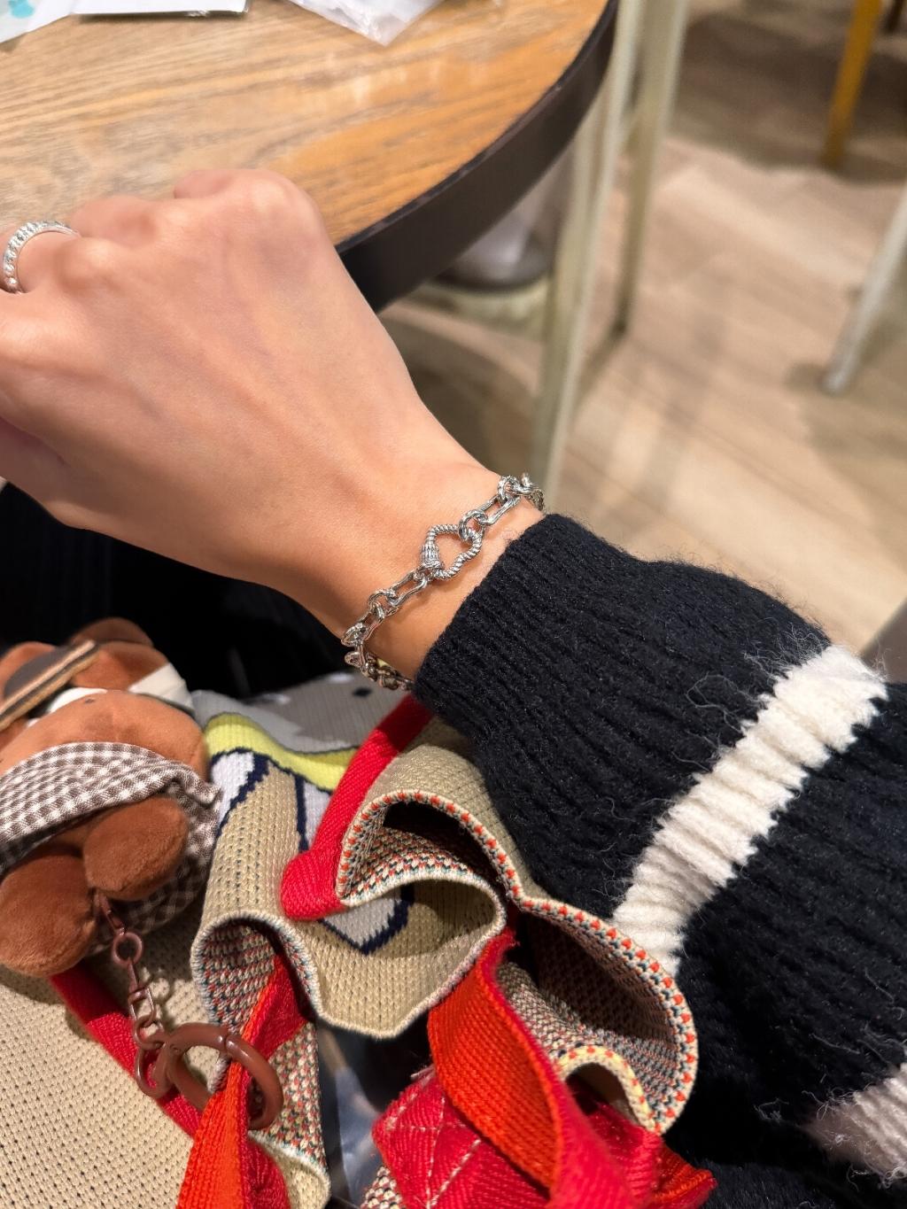 B1535 Vintage Heavy-Duty Heart Lock Bracelet