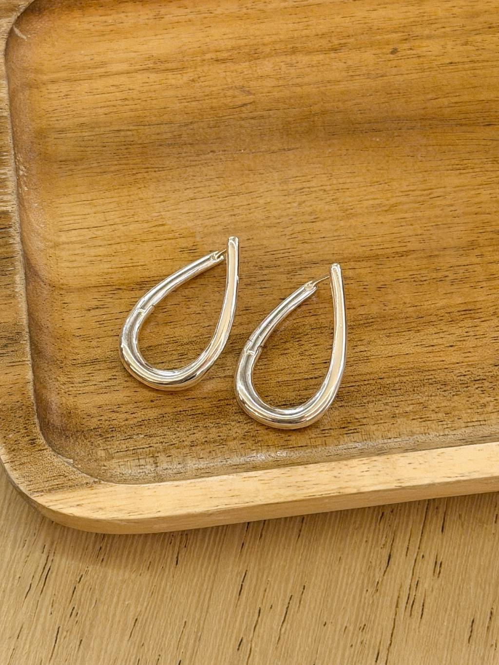 E1469 Smooth Long Circle Front and Back Earrings