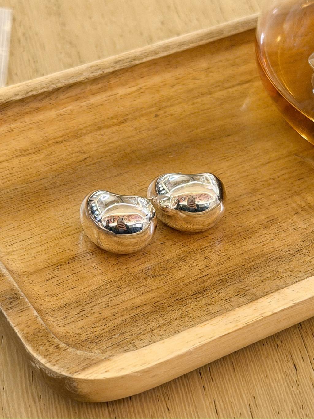 E1471 Smooth Bean Curd Earrings