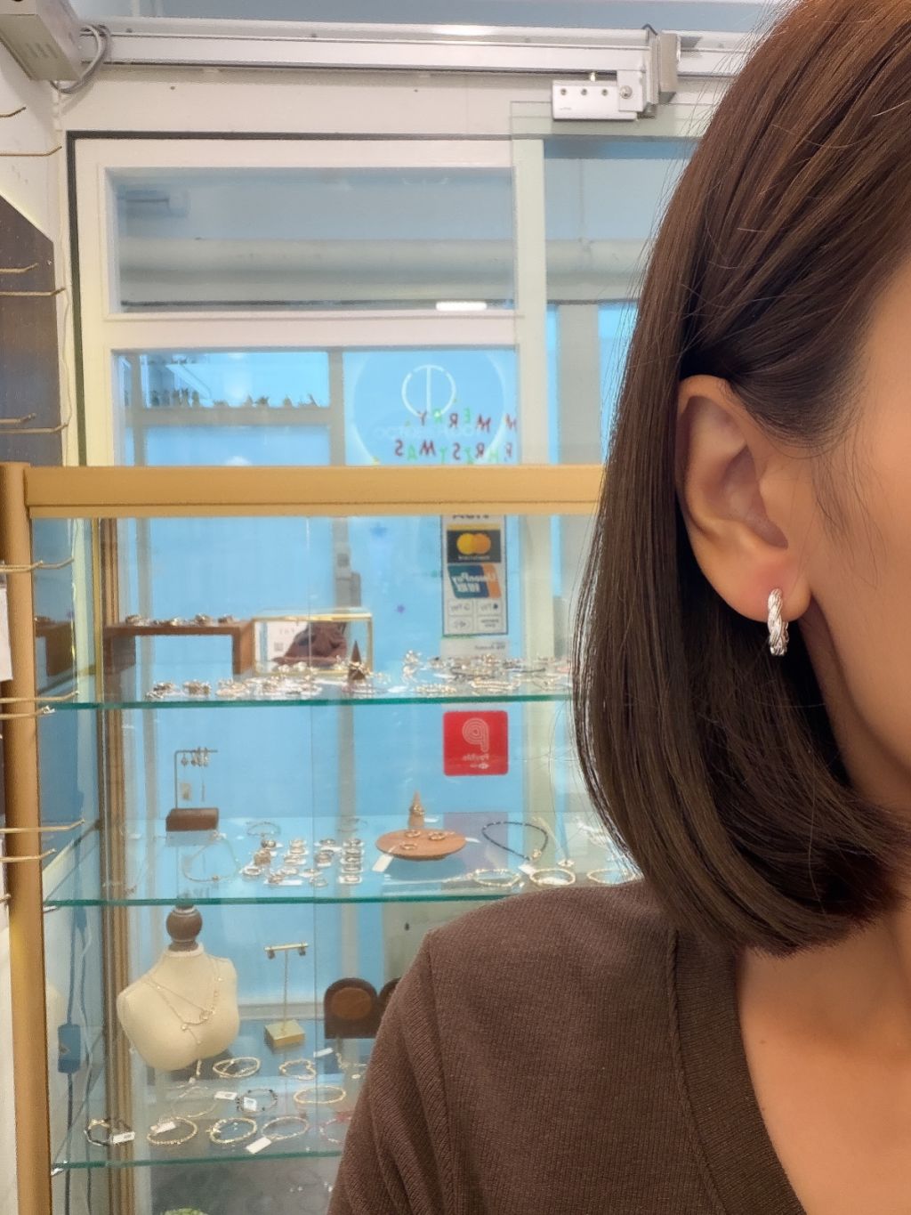 E1472 Twisted Stripe Hoop Earrings