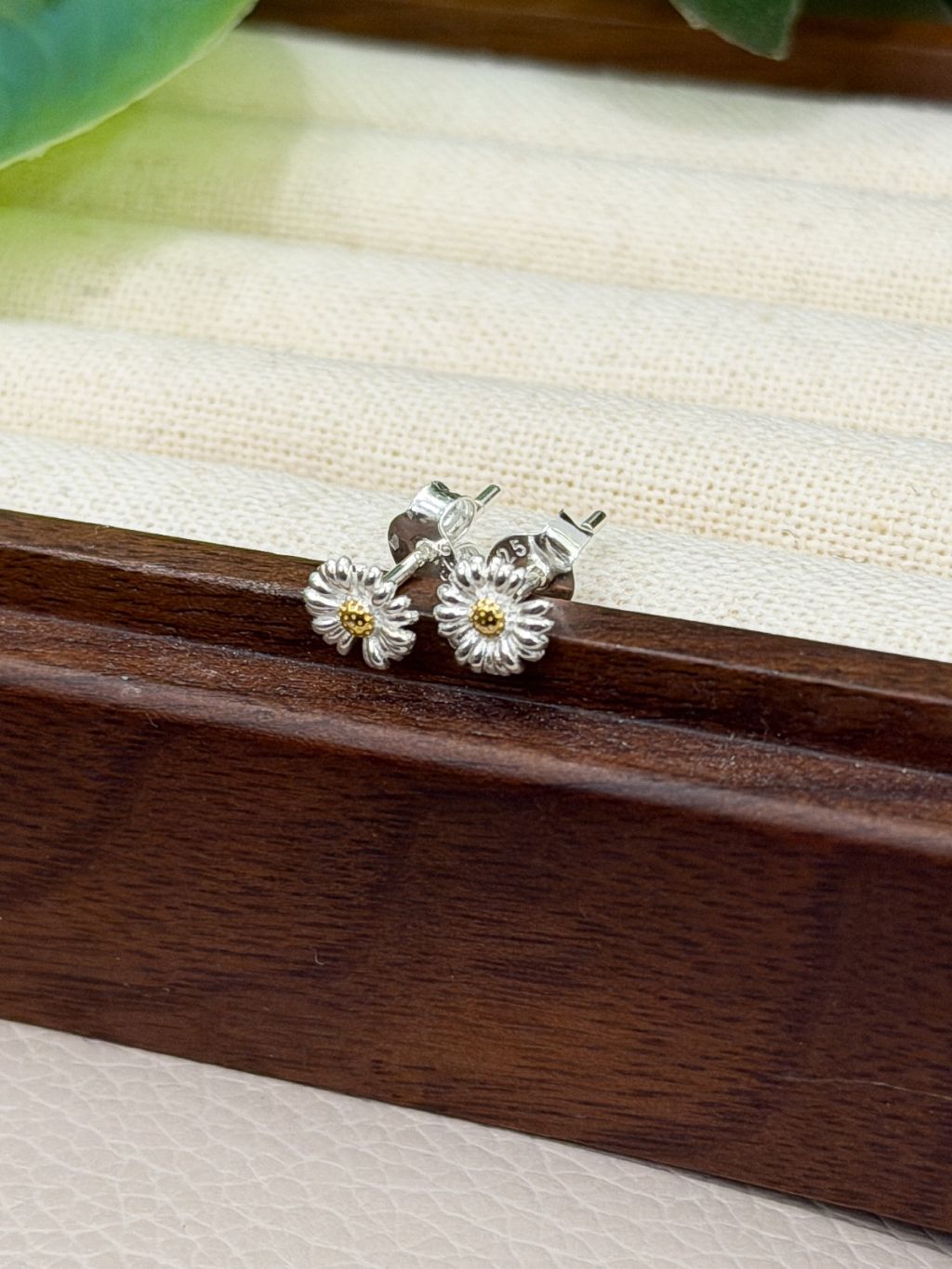 E1473 GD Floral Earrings
