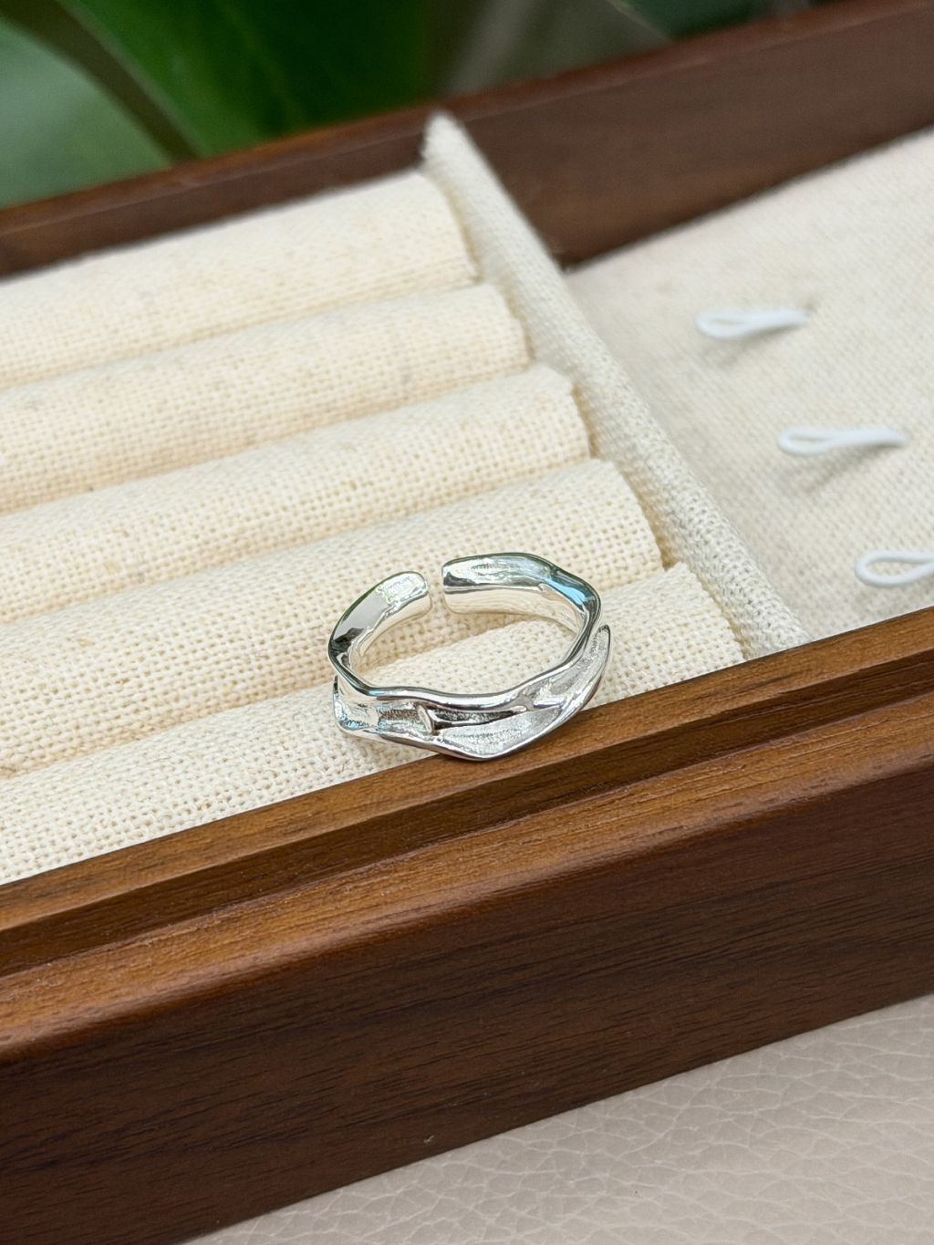 R1742 Irregular Ribbed Pinky Ring