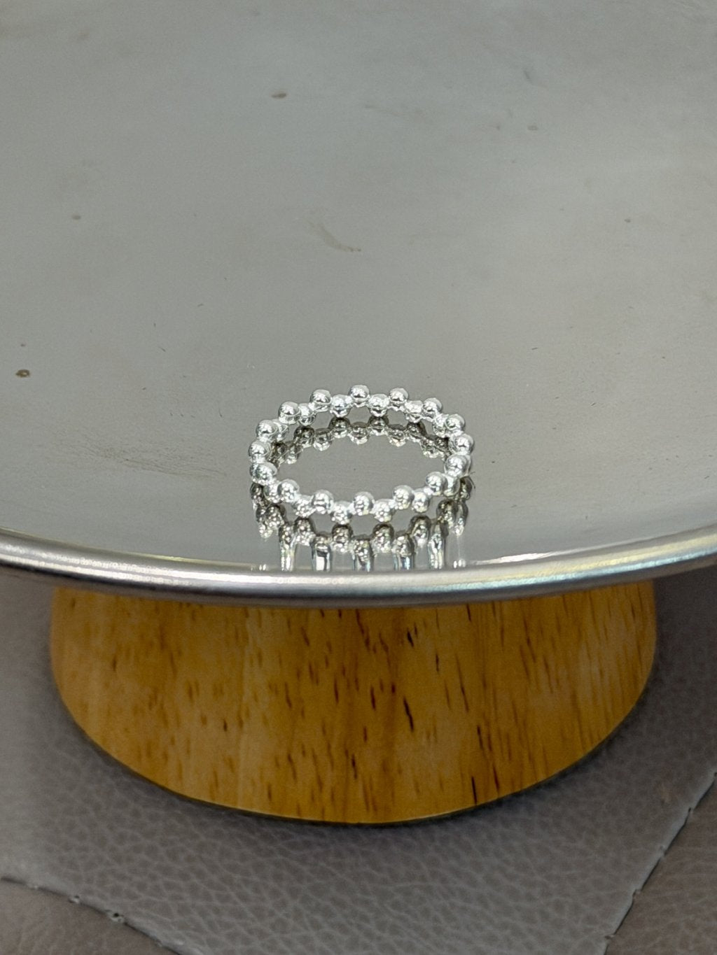 R1762 Full Bead Wave Ring