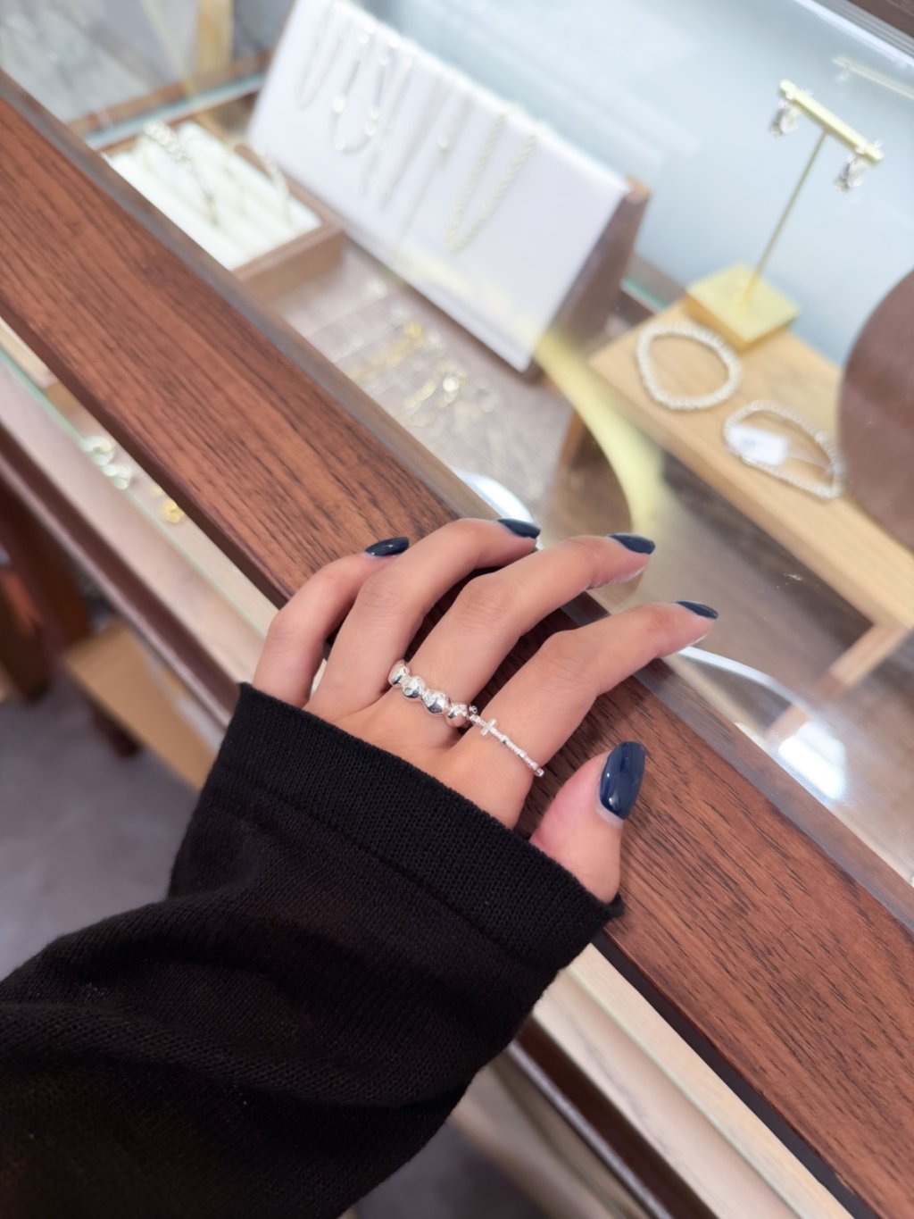 R1763 Prism Cross Ring