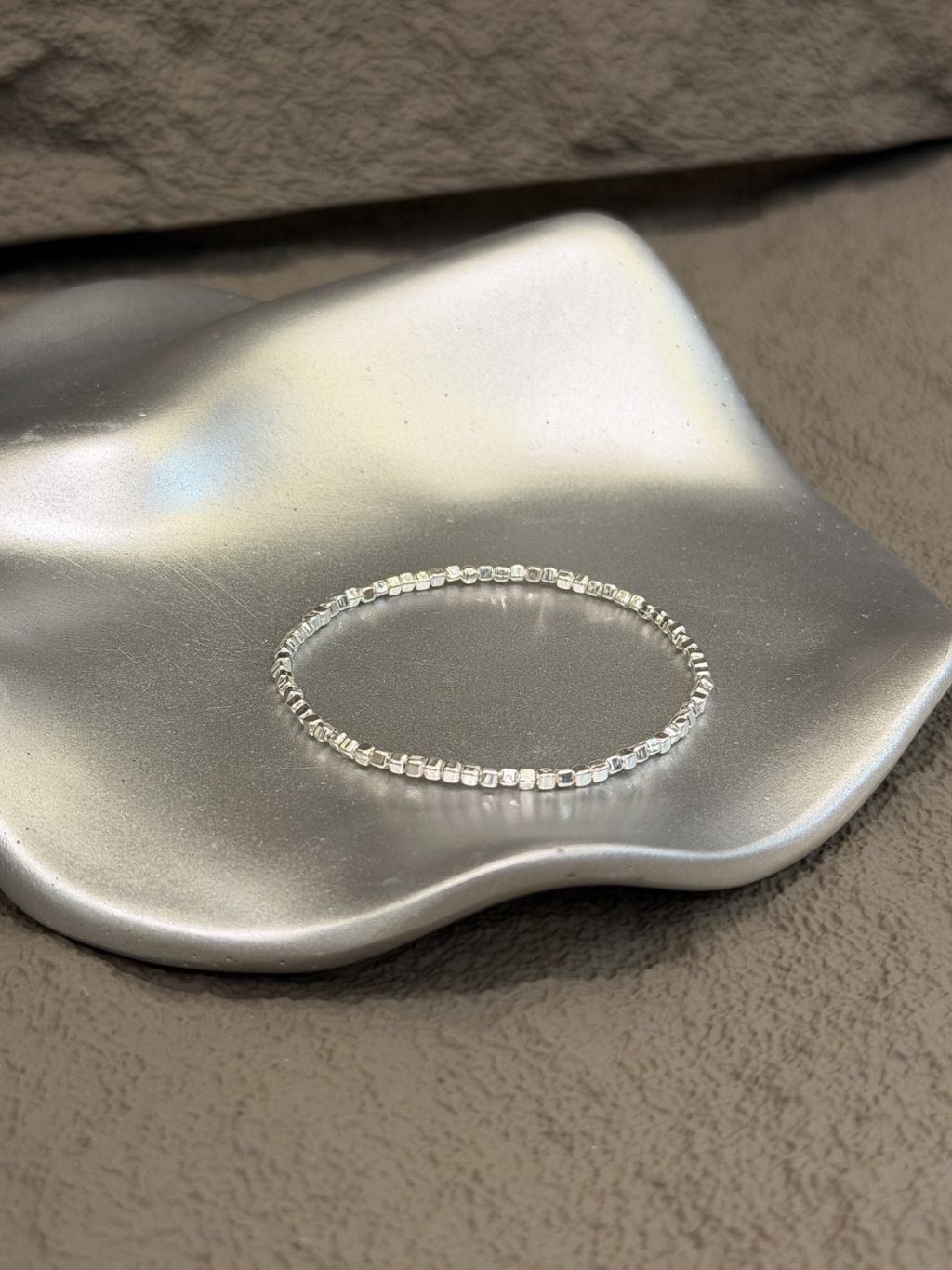 B1564 1.8mm Square Ice Cube Bead Elastic Bracelet
