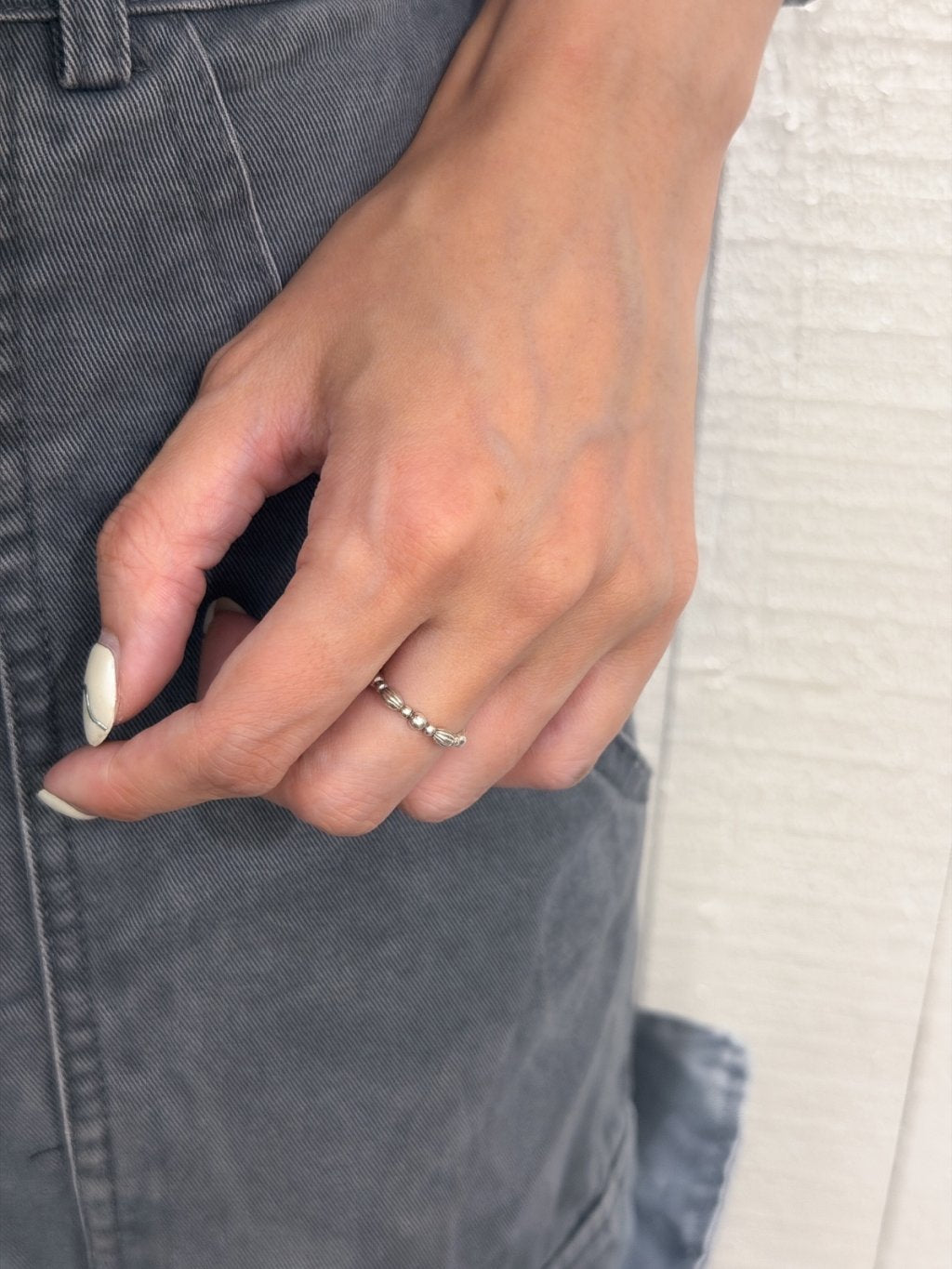 R1772 Vintage Cashew Dot Ring