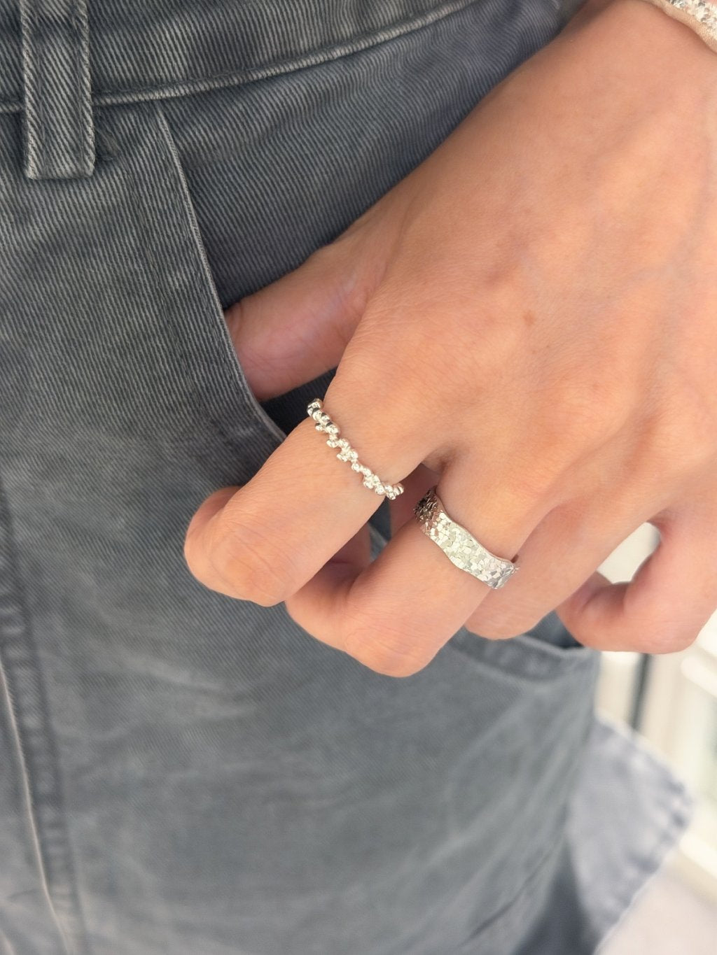 R1773 Casual Dotted Ring