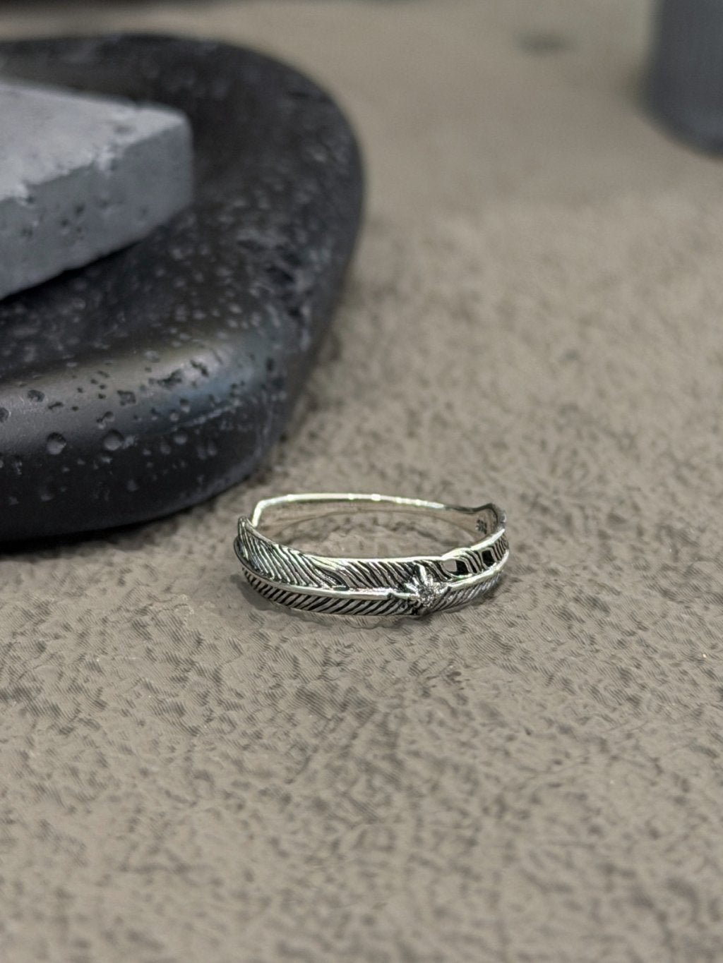R1780 Distressed Slim Feather Zircon Ring