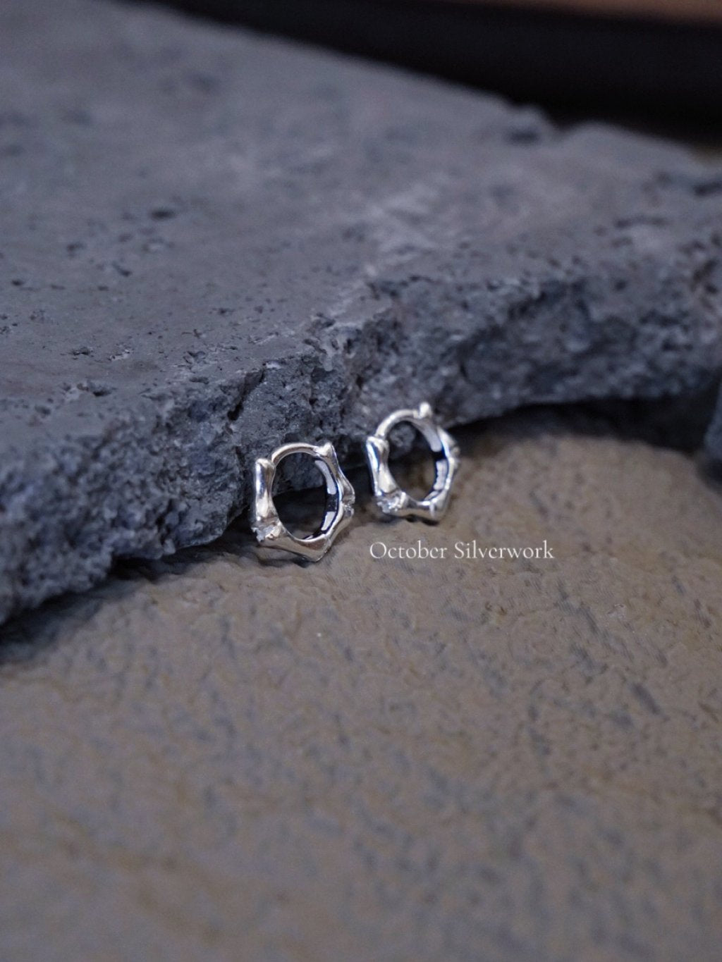 E1489 10mm Bamboo Hoop Earrings