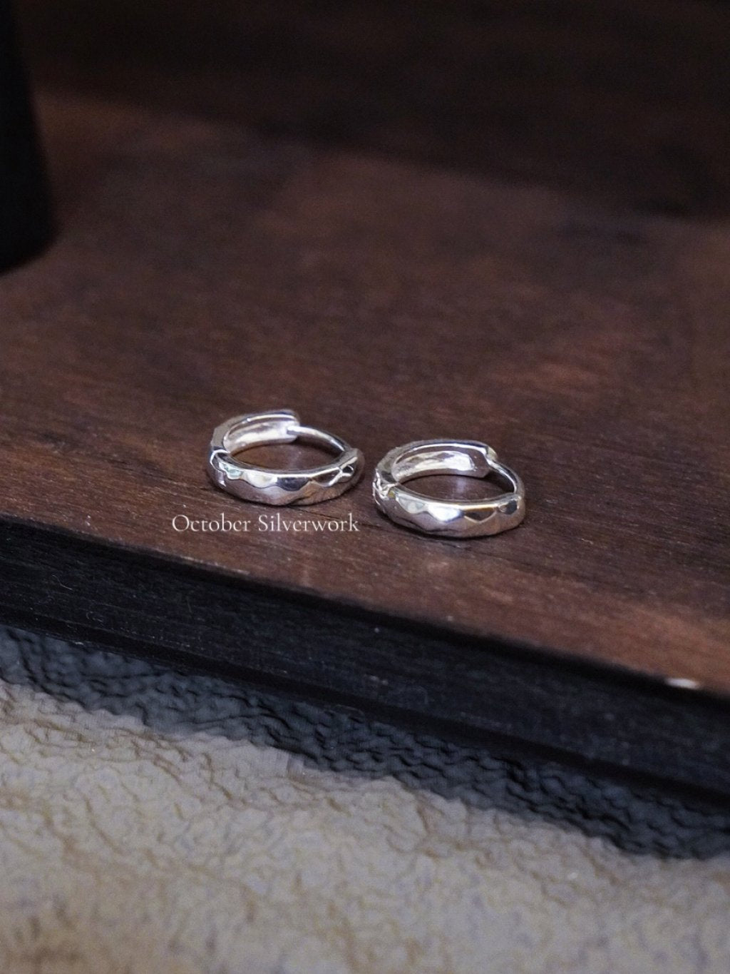 E1492 Cut Out Earrings