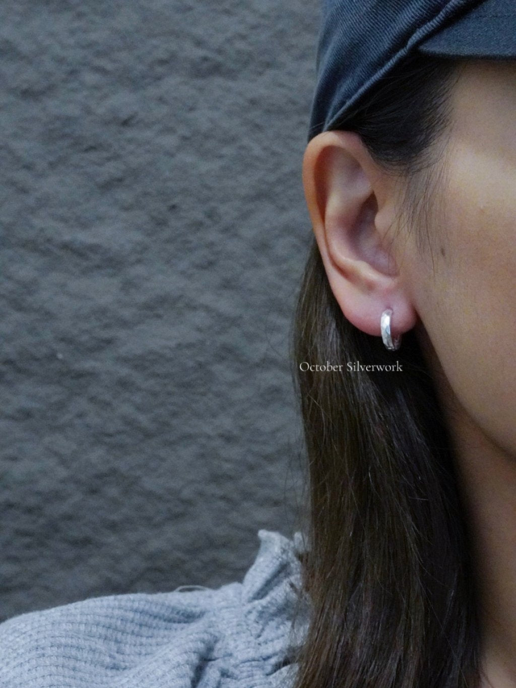 E1492 Cut Out Earrings