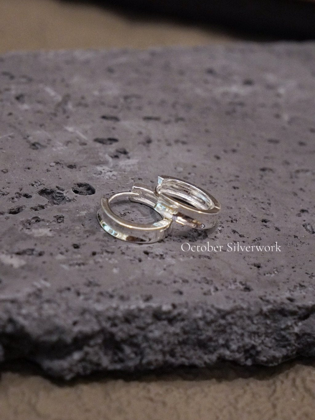 E1493 Smooth and Textured Earrings