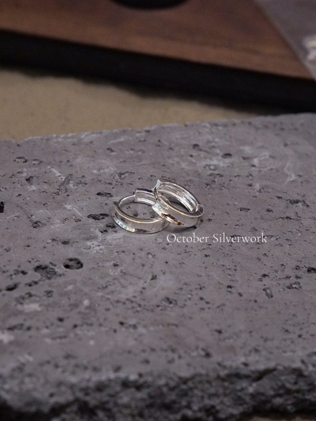 E1493 Smooth and Textured Earrings